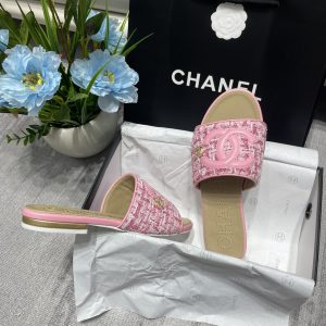 Chanel slipper