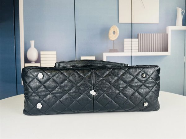 CHANEL LARGE 2.55 IN BLACK CAVIAR