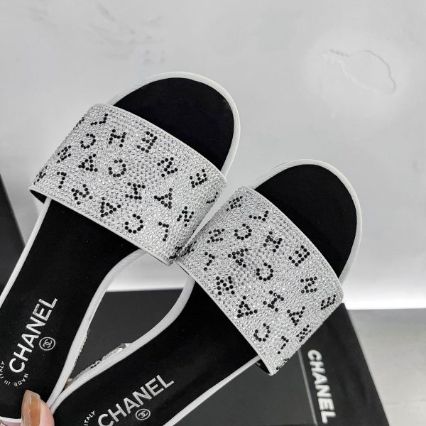 Chanel slipper