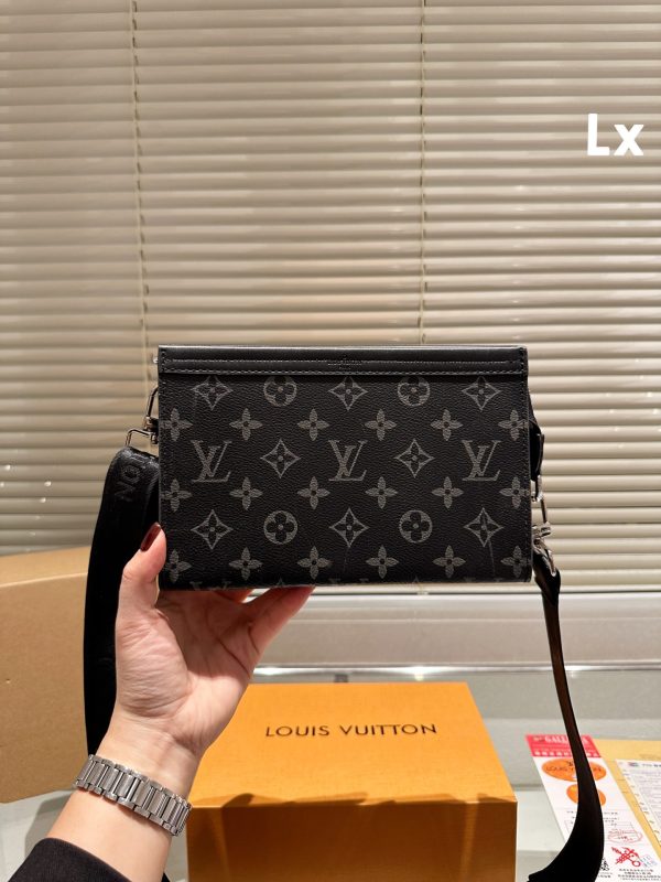 LOUIS VUITTON Monogram Eclipse Gaston Wearable Wallet