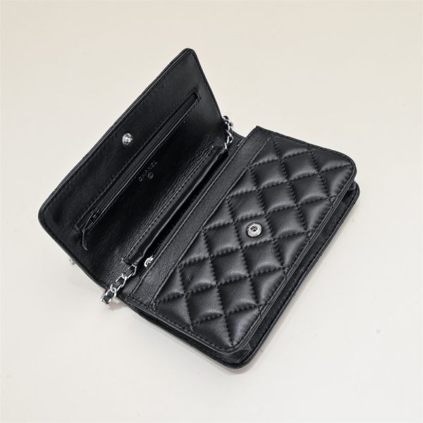 Wallet on Chain Quilted Lambskin