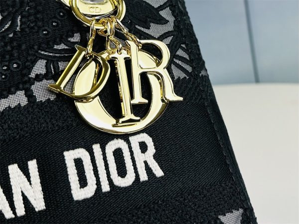 Christian Dior Medium Lady D-Lite Bag 3