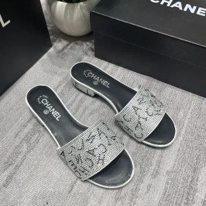 Chanel slipper