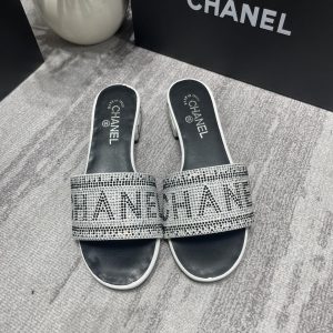 Chanel slipper