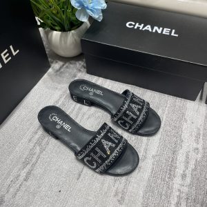 Chanel slipper