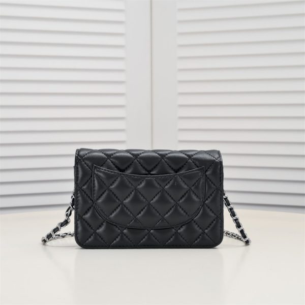 Wallet on Chain Quilted Lambskin