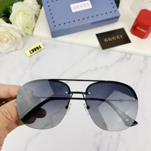 Gucci Navigator Frame Sunglasses