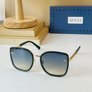 Gucci Navigator Frame Sunglasses