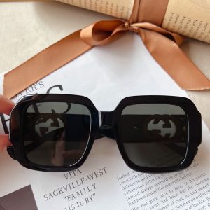 Gucci Rectangular Frame Sunglasses