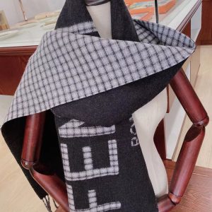 Luxury Edition Fendi Scarf 010