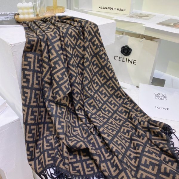 Luxury Edition Fendi Scarf 018