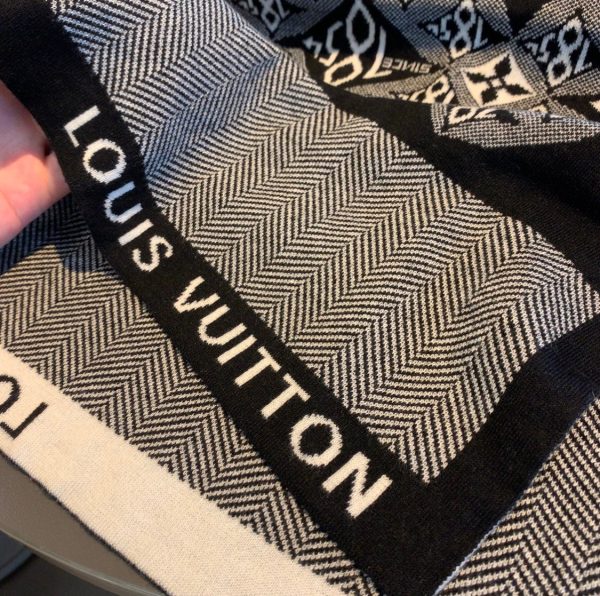 Luxury Edition LV Scarf 008