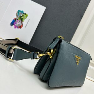 Leather shoulder bag