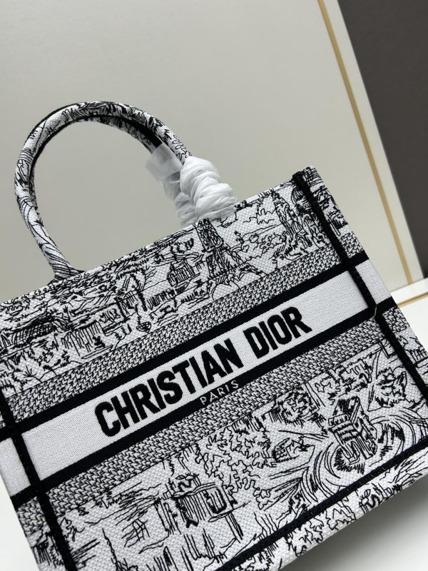 Medium Dioriviera Dior Book Tote