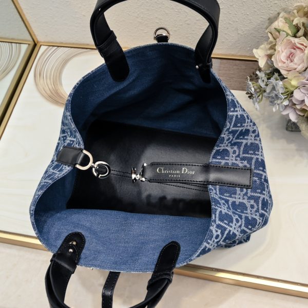 Medium Dior Toujours Bag