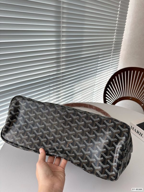 Goyard Hobo Bag