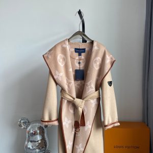 Women LV Wrap Coat 017