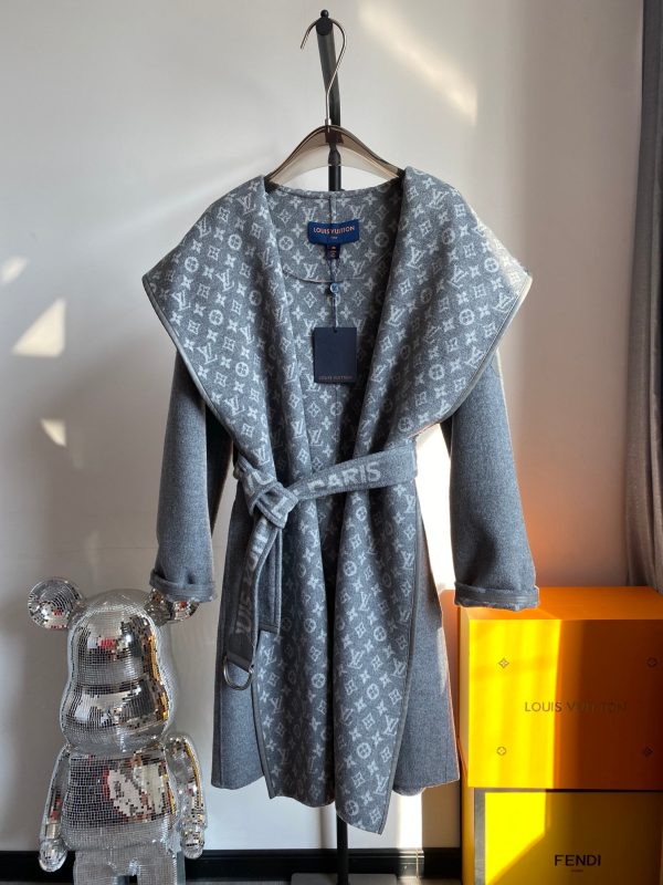 Women LV Wrap Coat 027