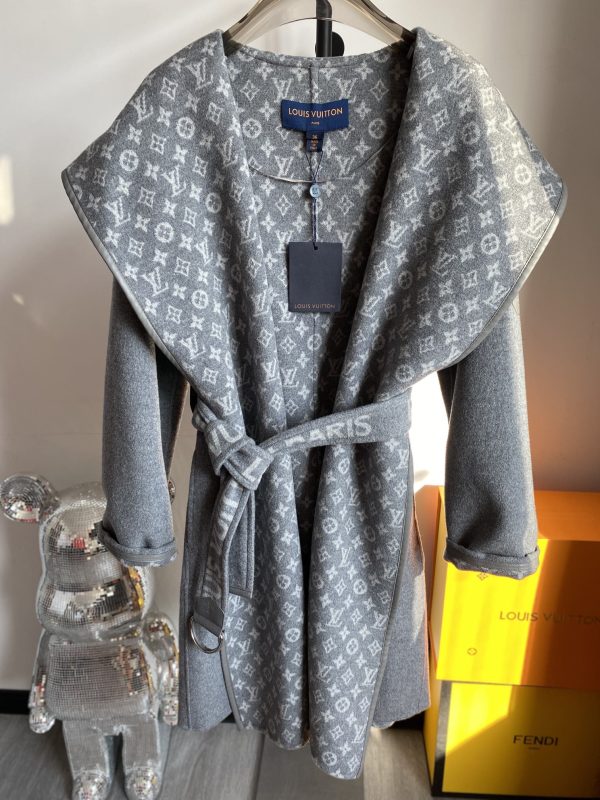 Women LV Wrap Coat 027