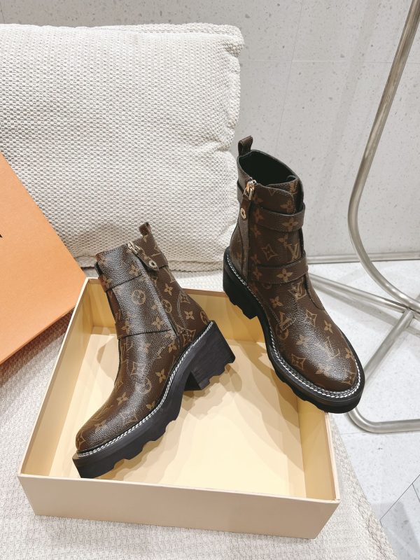 LV WOMEN’S BOOTS