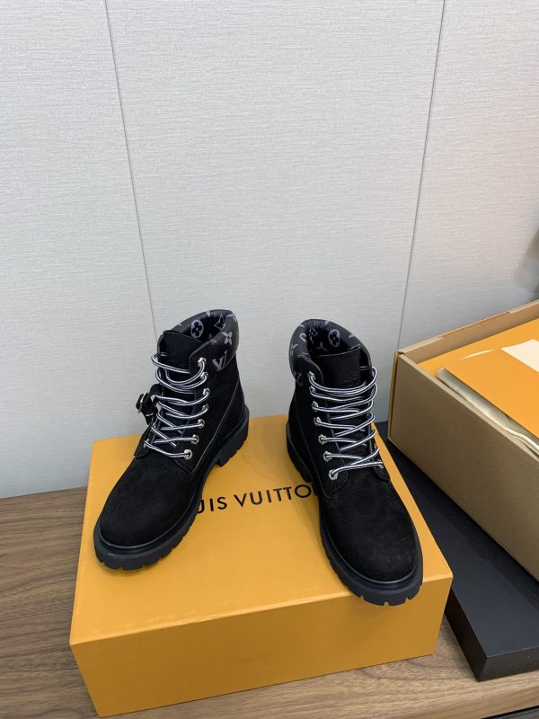 LV WOMEN’S BOOTS