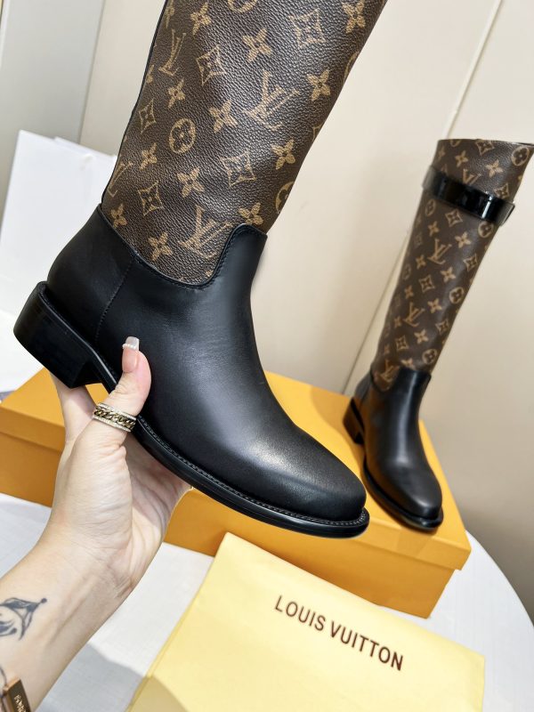 LV WOMEN’S BOOTS