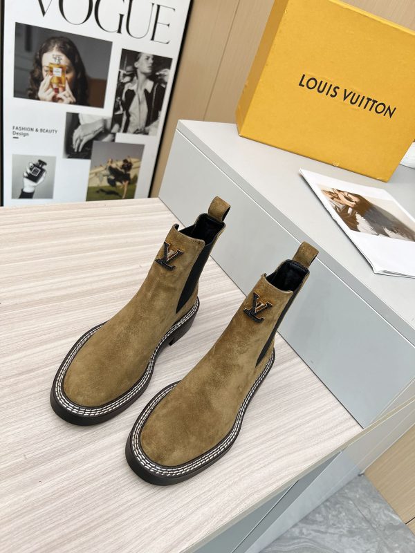 LV WOMEN’S BOOTS