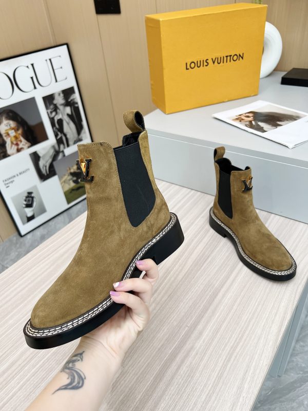 LV WOMEN’S BOOTS