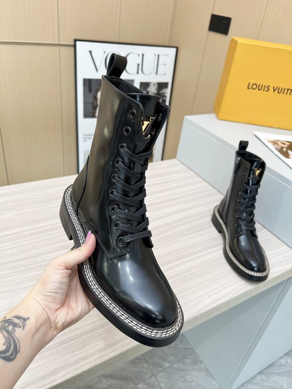 LV WOMEN’S BOOTS