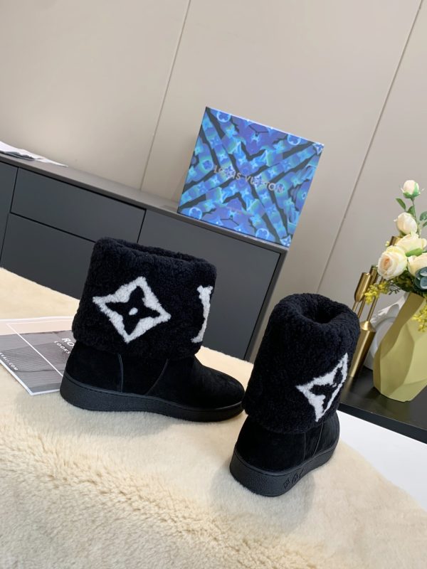 LV WOMEN’S BOOTS