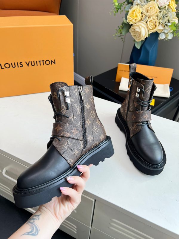 LV WOMEN’S BOOTS