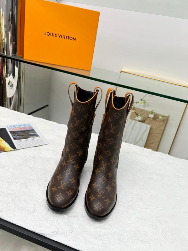 LV WOMEN’S BOOTS