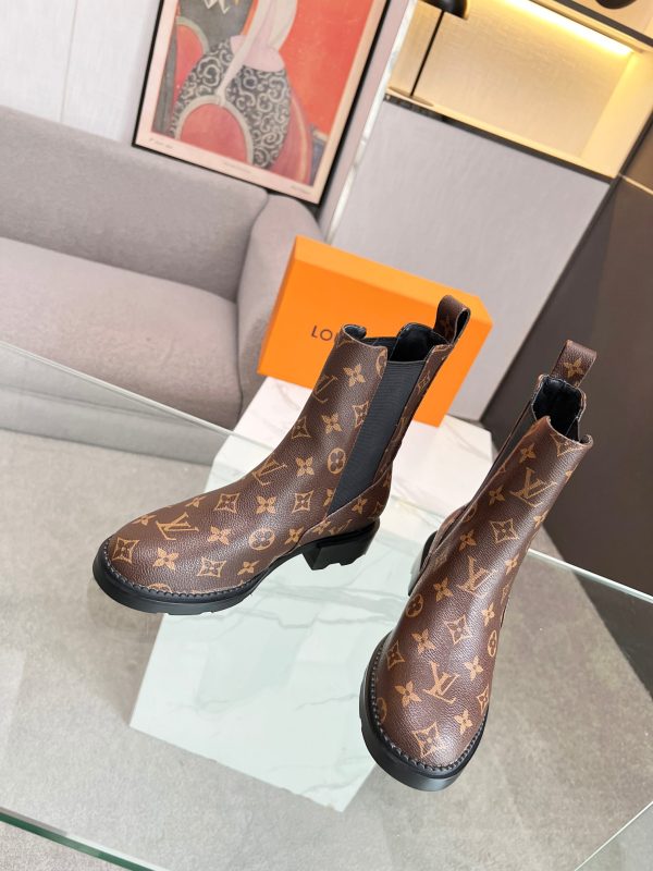 LV WOMEN’S BOOTS