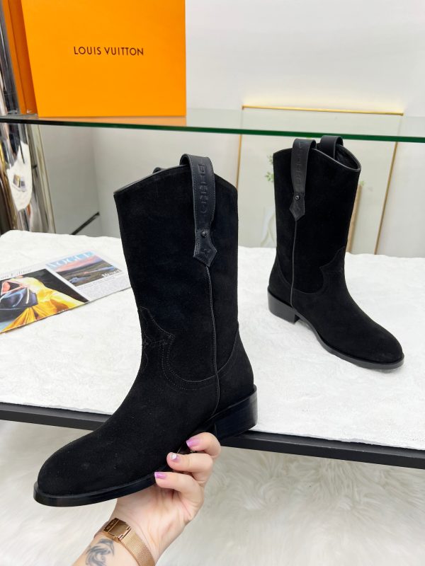 LV WOMEN’S BOOTS