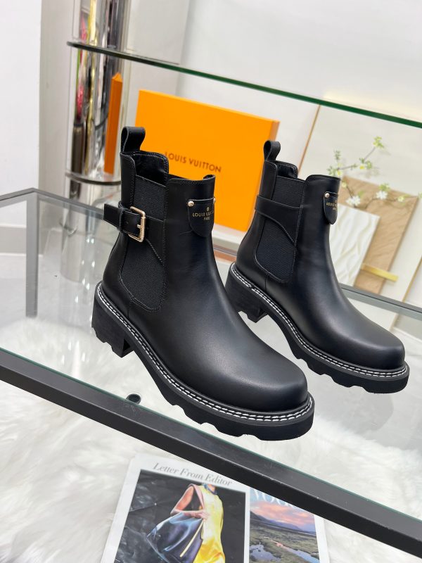 LV WOMEN’S BOOTS