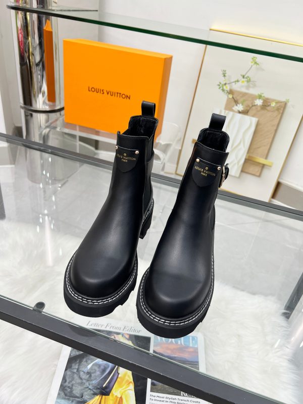 LV WOMEN’S BOOTS