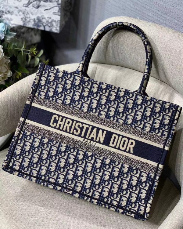 DIOR PERSONALIZED MEDIUM BOOK TOTE BLUE DIOR PERSONALIZED OBLIQUE EMBROIDERY 36CM M1296ZRIW M928