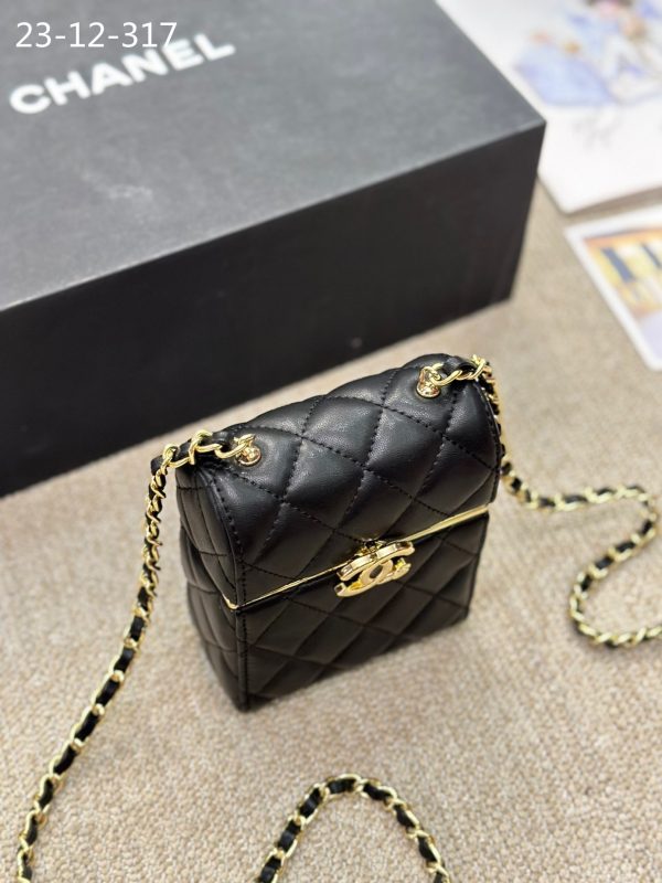 CHANEL SMALL BOX WITH CHAIN GOLD HARDWARE BLACK 13CM