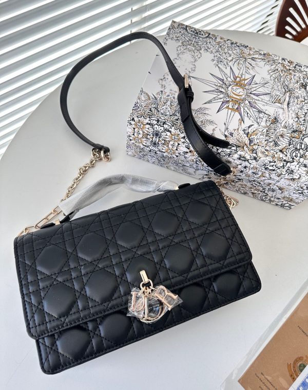 DIOR POCHETTE LADY CON ASA SUPERIOR BLACK 24CM