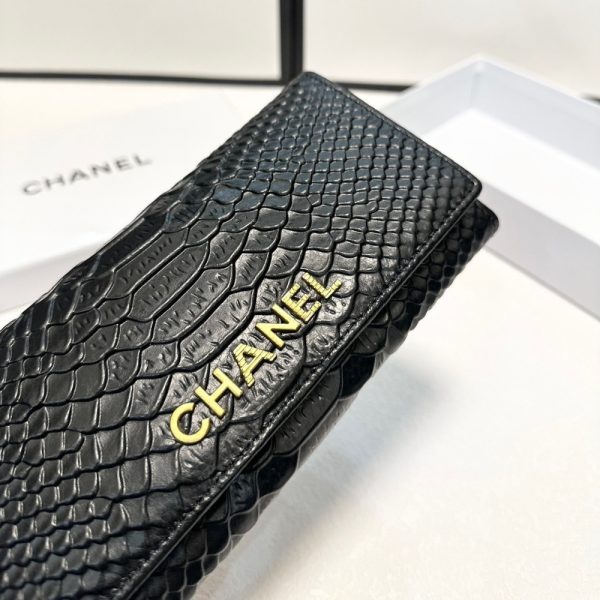 CHANEL PYTHON WALLET BLACK 19CM