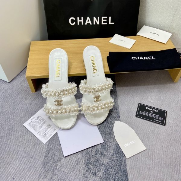 CHANEL MULE SLIPPERS PEARL TWEED WHITE