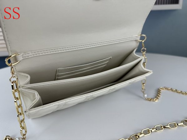 DIOR MISS DIOR MINI BAG WHITE 21CM S0980ONMJM030