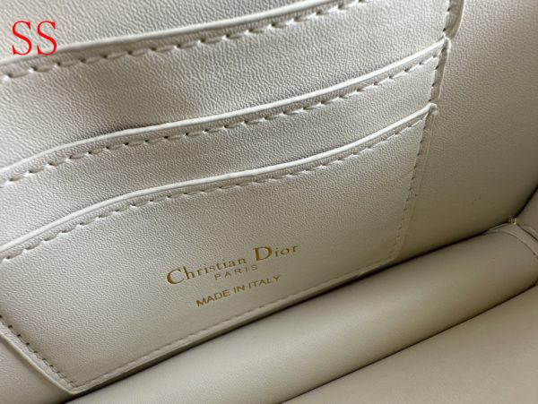 DIOR MISS DIOR MINI BAG WHITE 21CM S0980ONMJM030