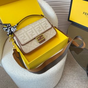 FENDI BAGUETTE NATURAL STRAW BAG WITH FF EMBROIDERY 26CM 8BR600AP4MF1LMP