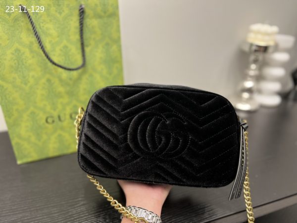 GUCCI MARMONT SMALL MATELASSE SHOULDER BAG BLACK 22CM