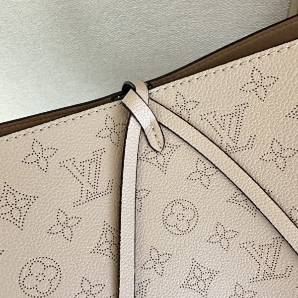 LOUIS VUITTON FLORE PERFORATED MAHINA BEIGE 22CM