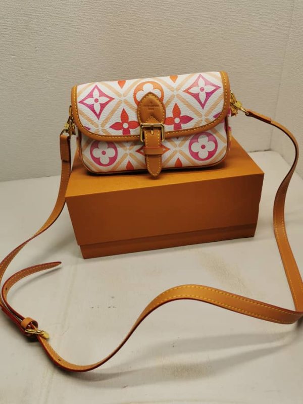 LOUIS VUITTON NANO DIANE BAG MONOGRAM CANVAS CORAL 20CM M83621