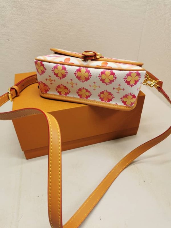 LOUIS VUITTON NANO DIANE BAG MONOGRAM CANVAS CORAL 20CM M83621