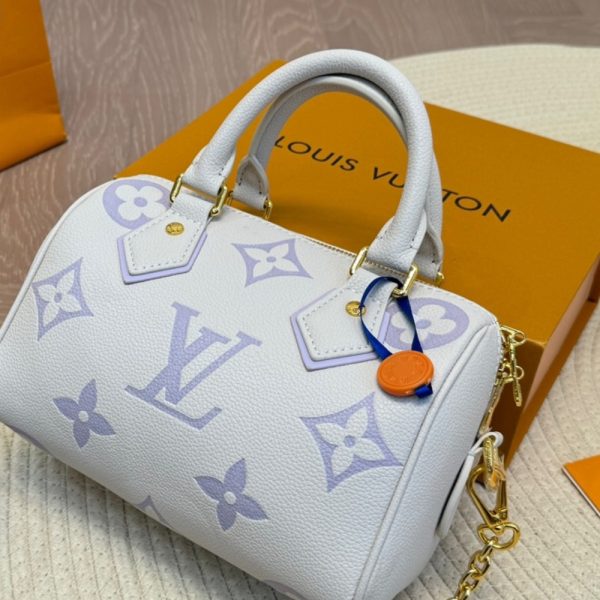 LOUIS VUITTON SPEEDY BANDOULIÈRE 20 WHITE AND PALE LAVENDER 20CM