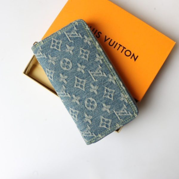 LOUIS VUITTON ZIPPY WALLET MONOGRAM DENIM BLUE 19CM M82958